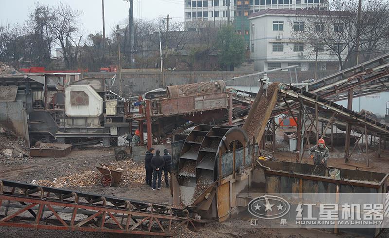 湖北移动式建筑垃圾粉碎现场