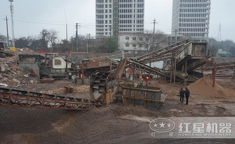 kaiyun官网用户移动式建筑垃圾破碎现场